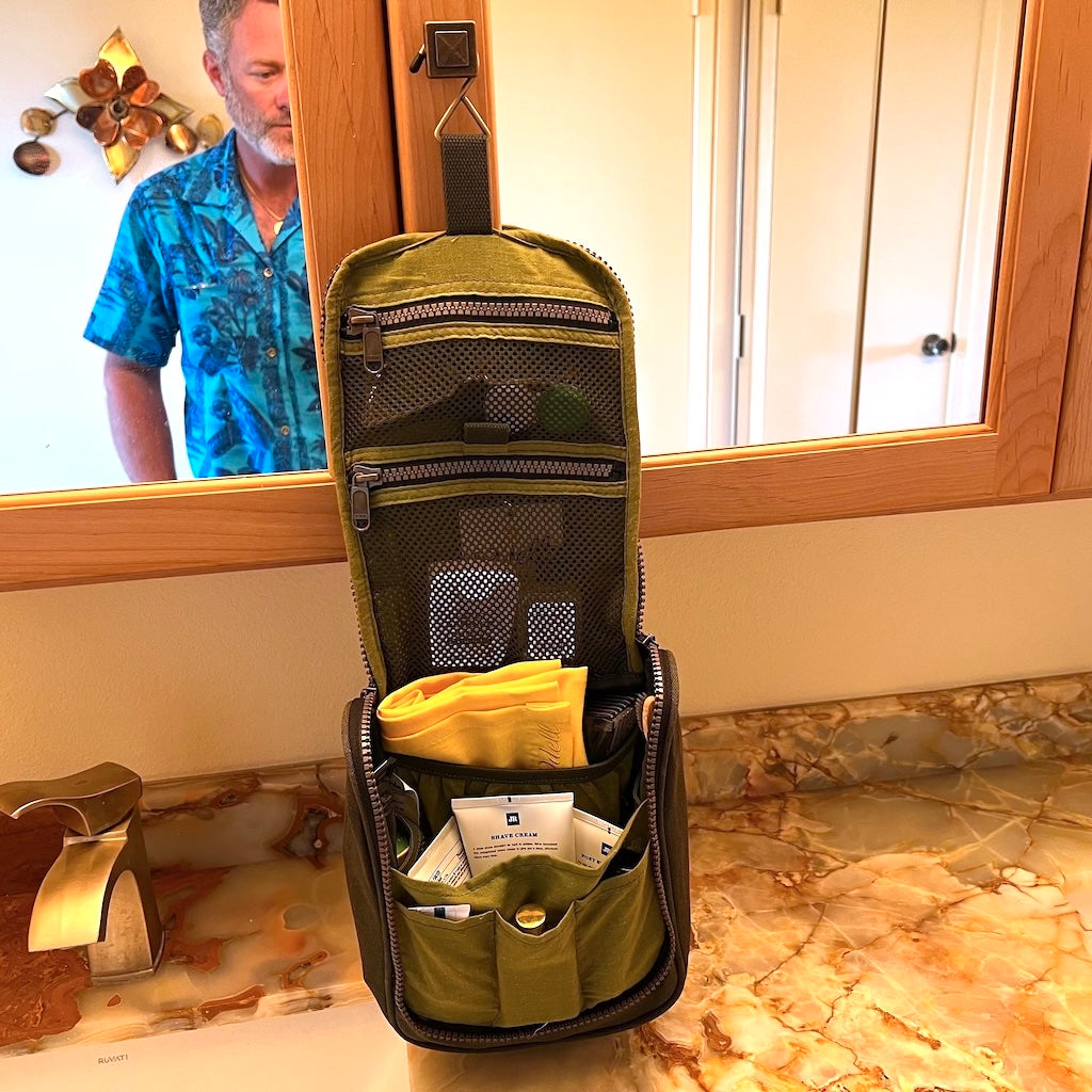 Hanging Dopp Kit